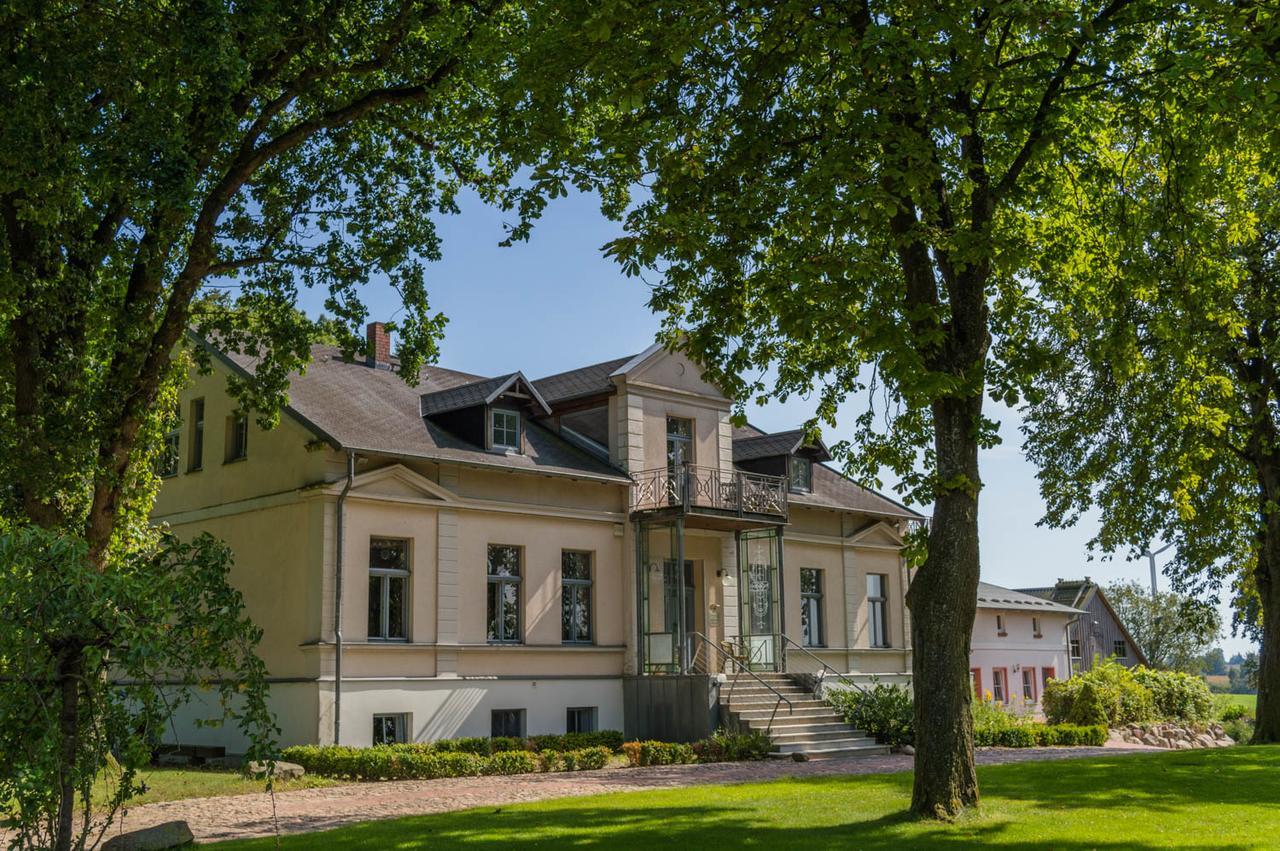 Gutshof Gross Behnkenhagen Appartement Buitenkant foto