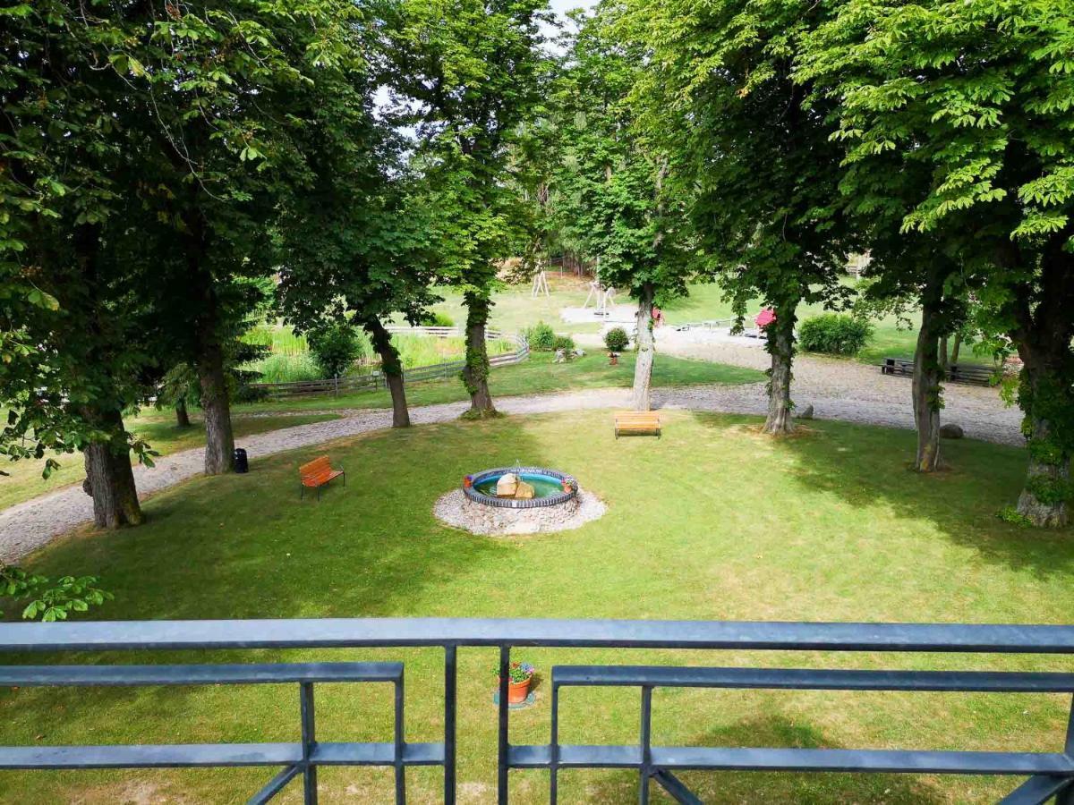 Gutshof Gross Behnkenhagen Appartement Buitenkant foto